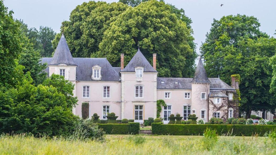 Hotel Haras De La Potardiere Crosmières Exteriör bild